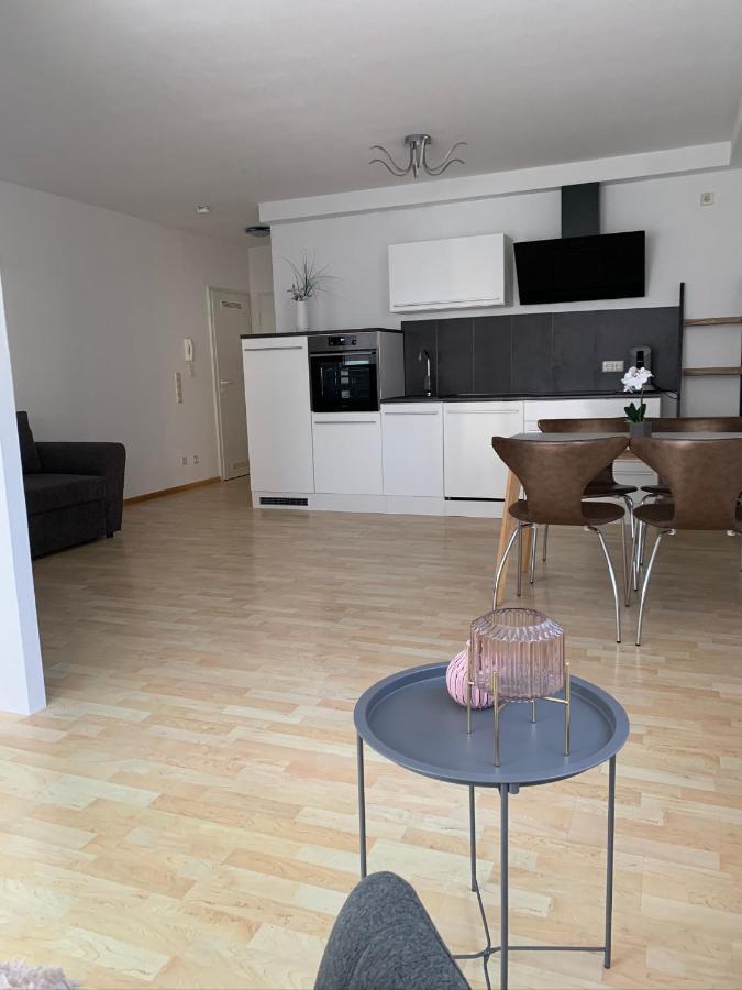 By Luis Appartement *